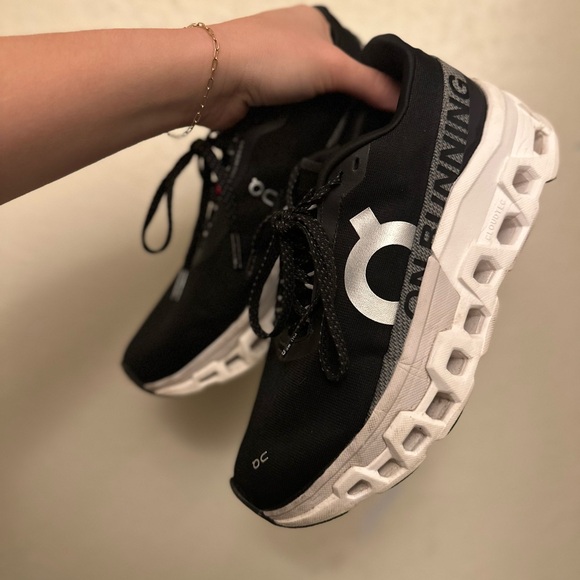 On Cloud “Monster” 2 Running - Picture 1 of 5